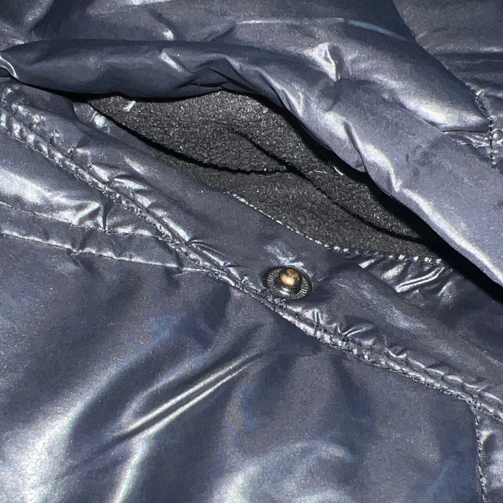 Reposhed Black Puffer Jacket for Kids - Picture 3 of 13